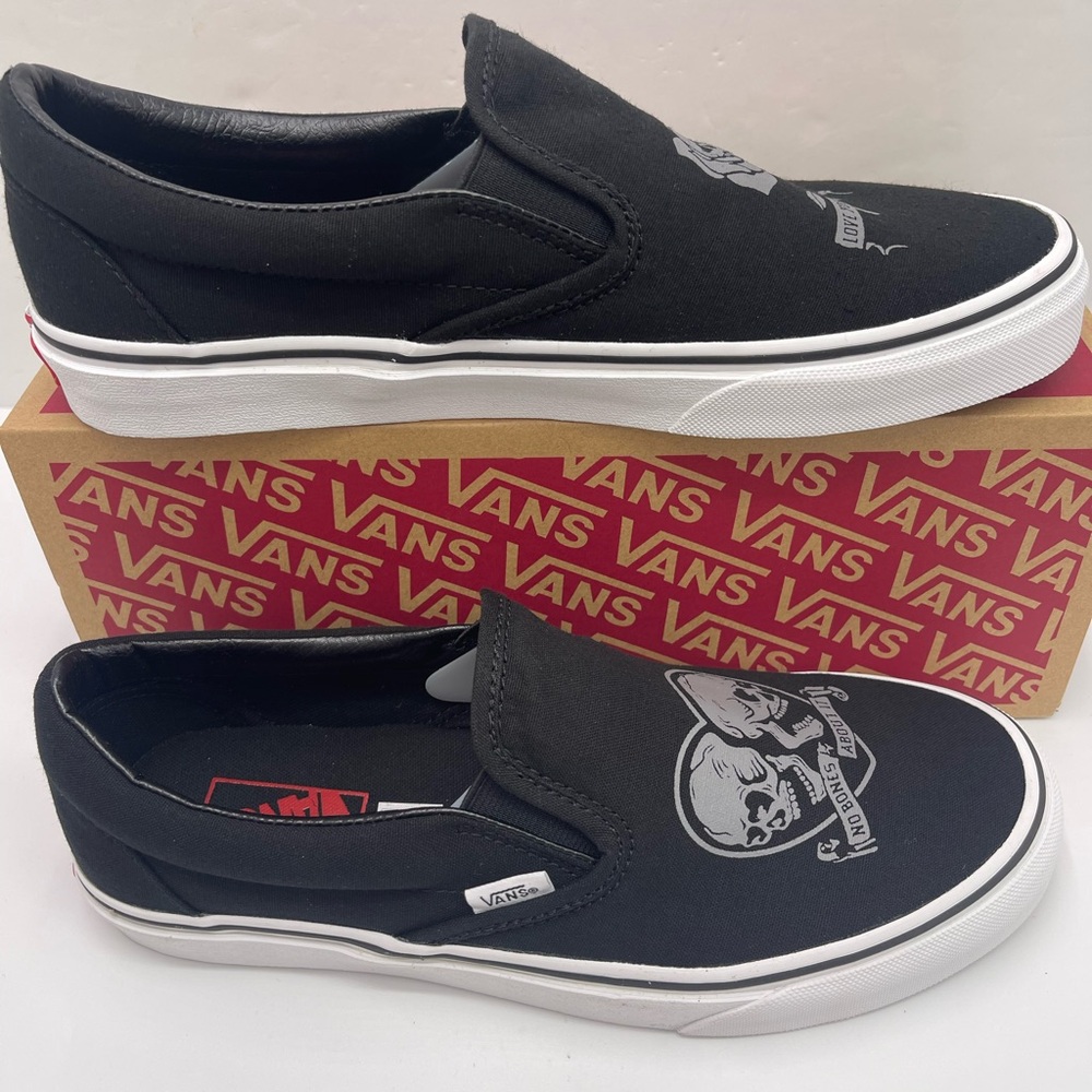 Vans Skull Men’s Classic Slip-On
Love You To Death Black/True White Sneakers - Picture 14 of 16